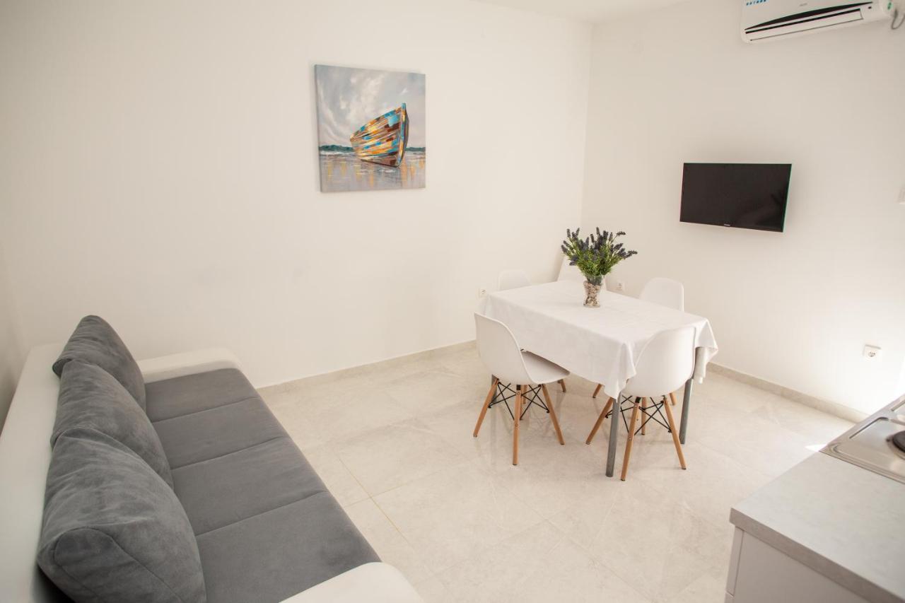 Apartment Katarina Novalja Exterior photo